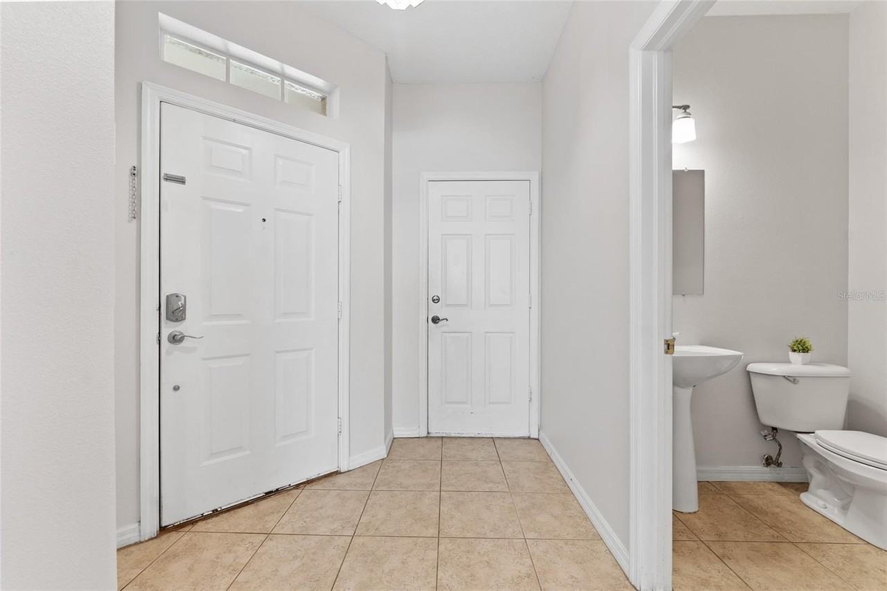 14055 Waterville Cir - Photo 4 of 45