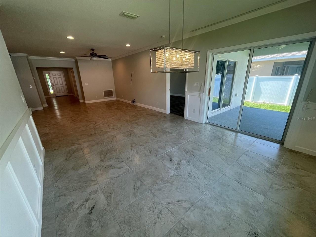232 Clayton St - Photo 4 of 34