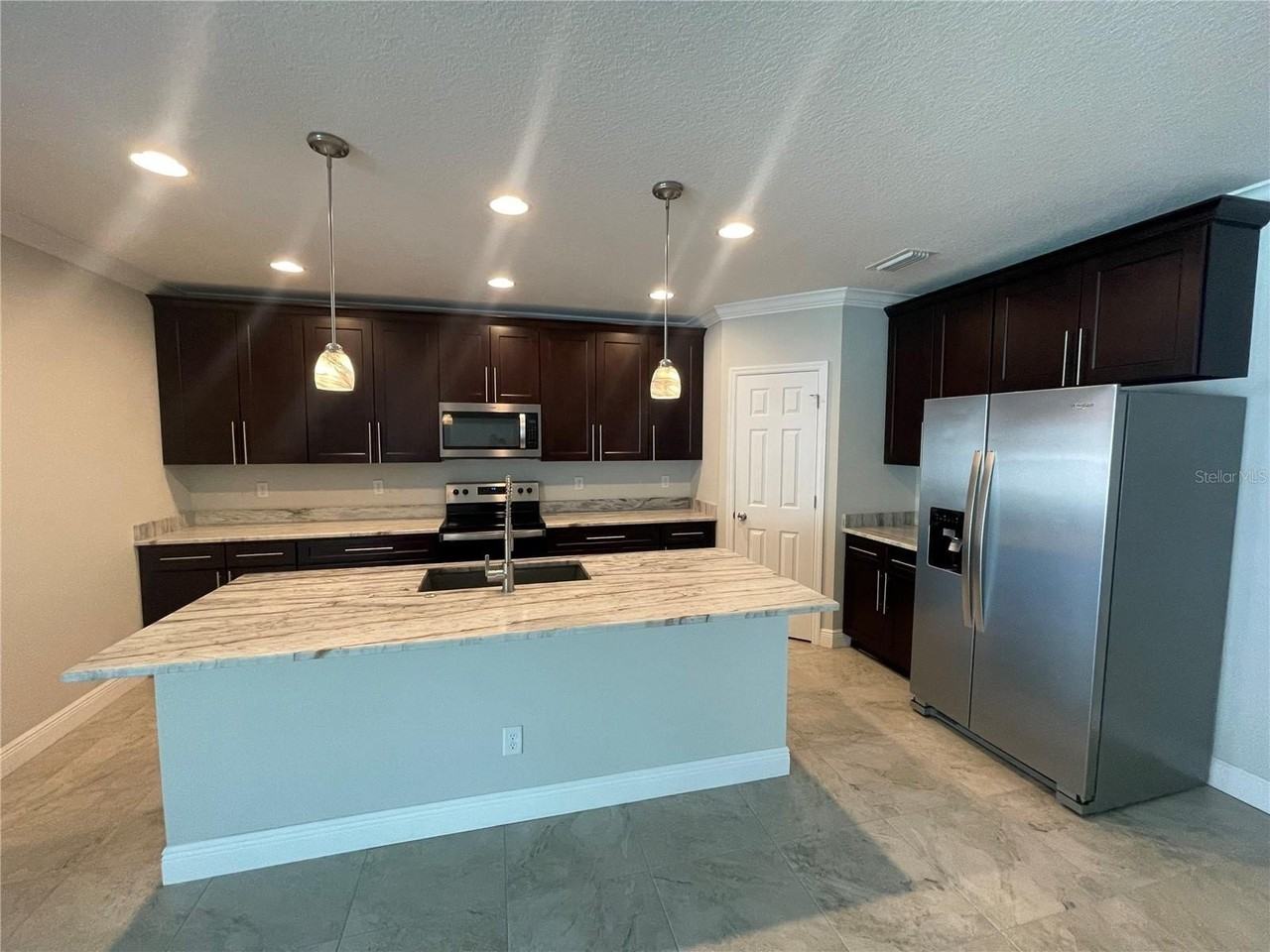 232 Clayton St - Photo 6 of 34
