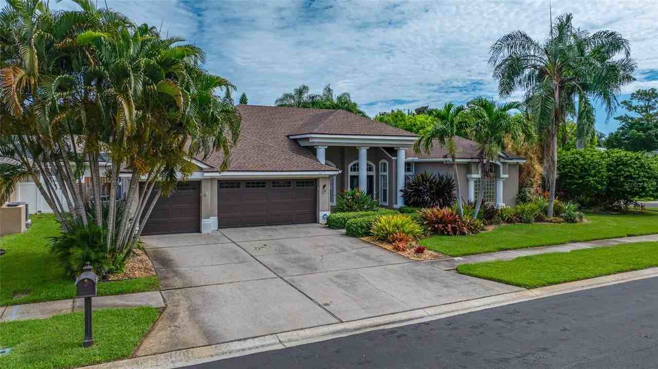 10675 Park Place Dr - Photo 2 of 50