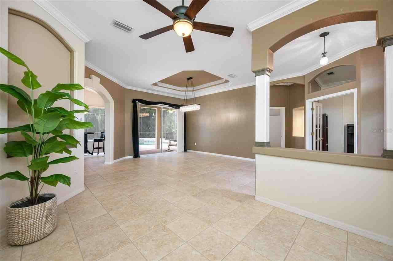 10675 Park Place Dr - Photo 7 of 50