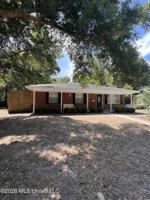 featured image of 802 Augustine Dr