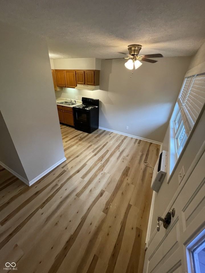 959 W Mckay Rd - Photo 2 of 15