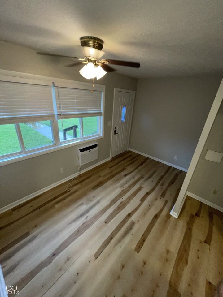959 W Mckay Rd - Photo 3 of 15