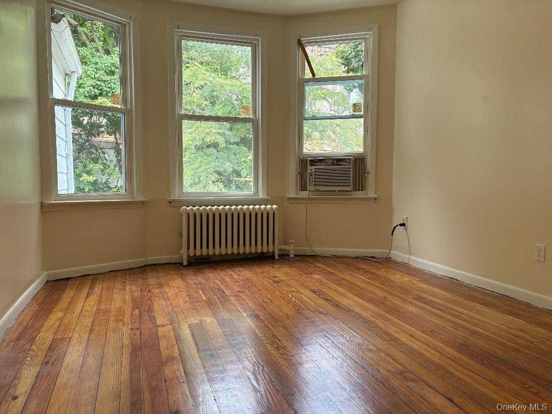 111 Hart Ave - Photo 7 of 7