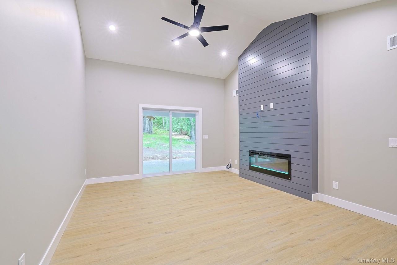 46 Finkle Rd - Photo 5 of 34