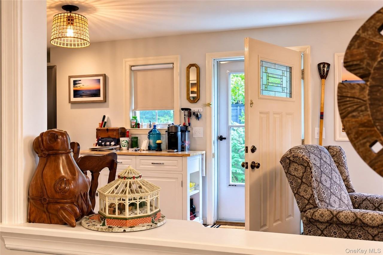81 Daly Rd - Photo 4 of 15