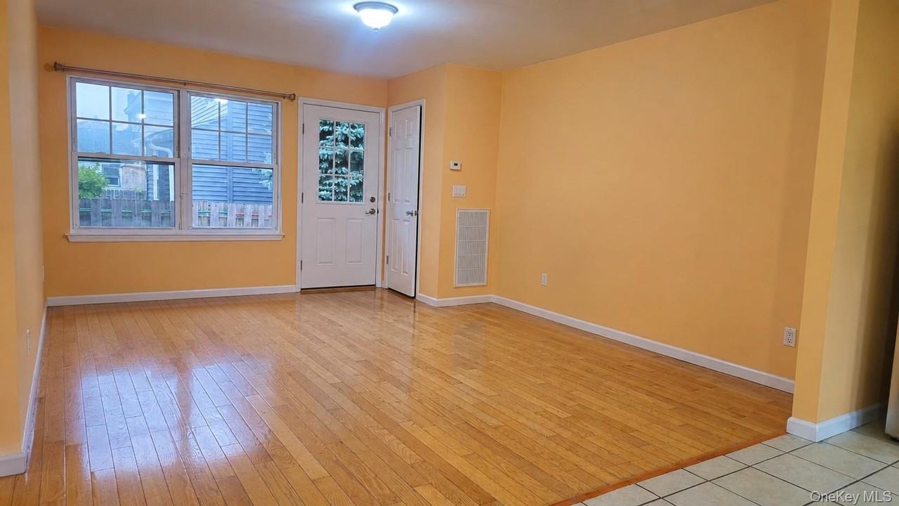 34 Nassau Ave #1 - Photo 4 of 13