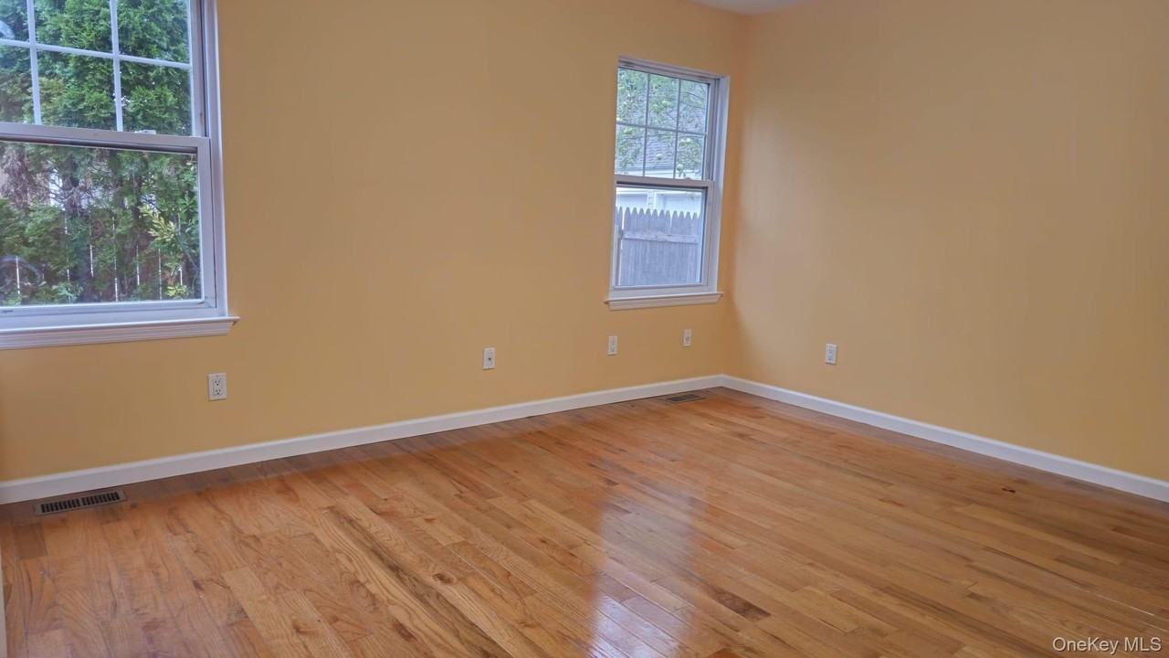 34 Nassau Ave #1 - Photo 6 of 10