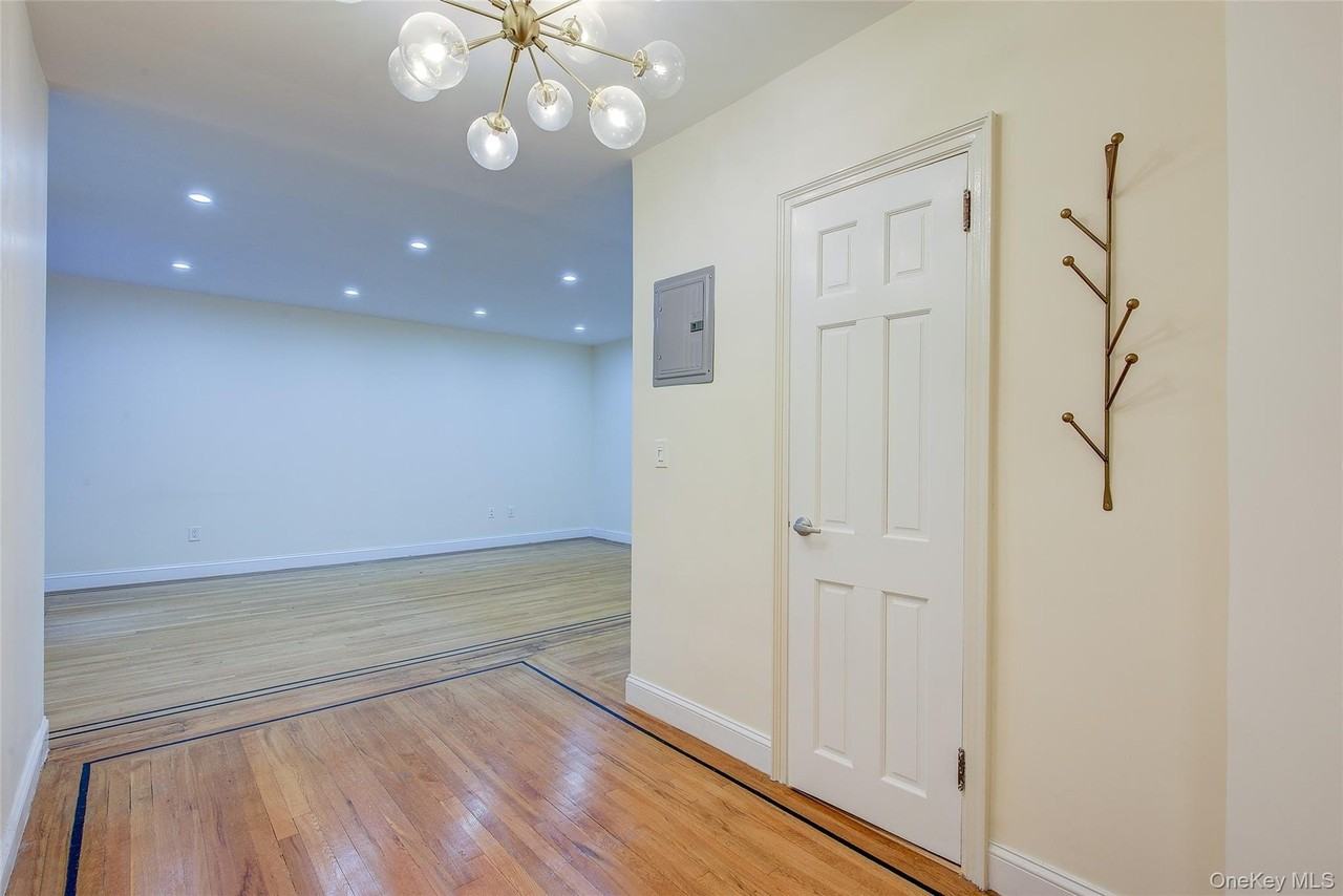 16710 Crocheron Ave #3A - Photo 5 of 28