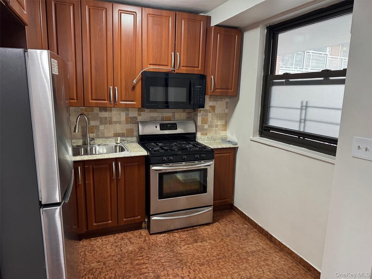 6145 98th St #10L - Photo 2 of 18