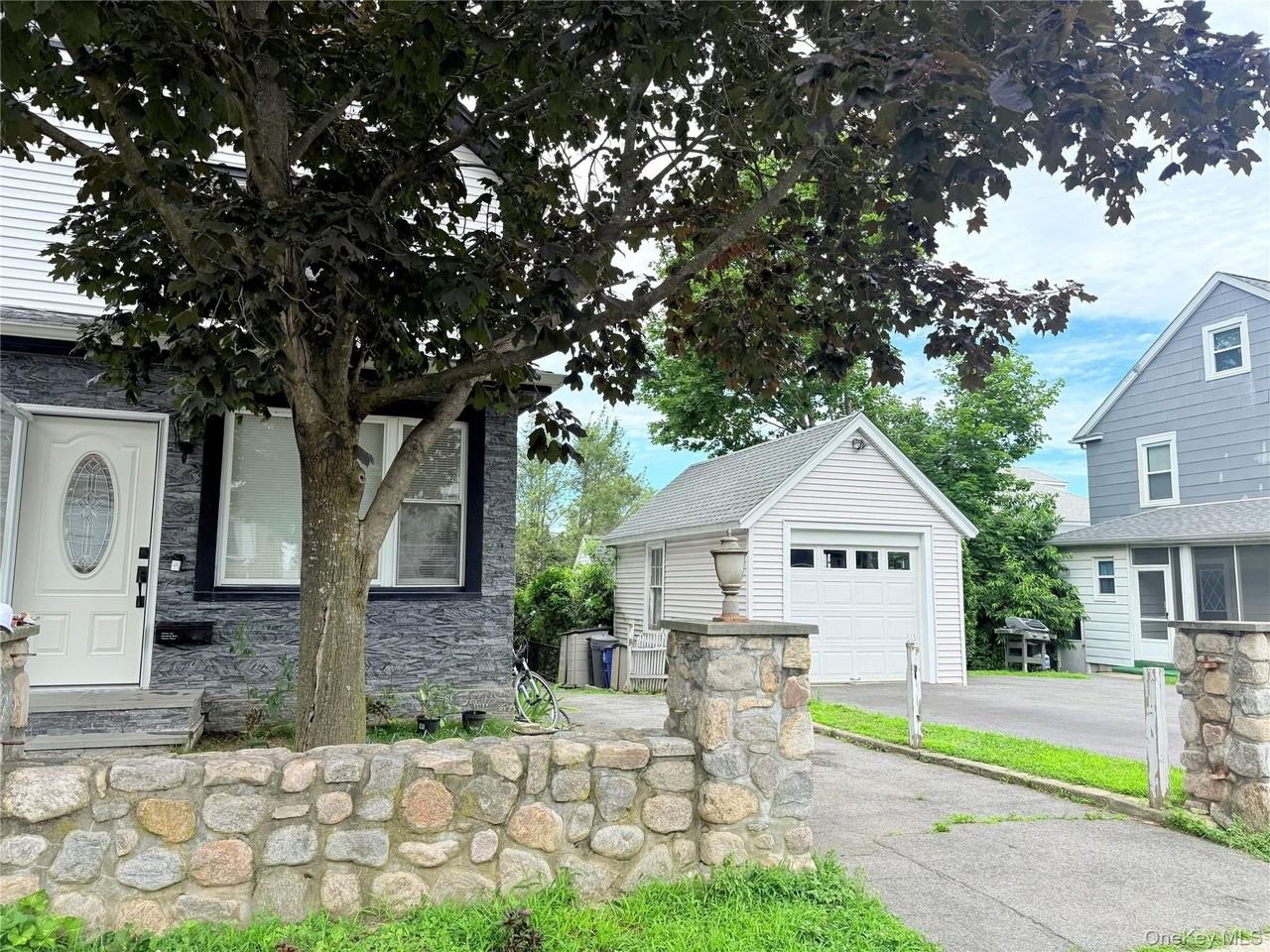 815 Carpenter Pl - Photo 2 of 24