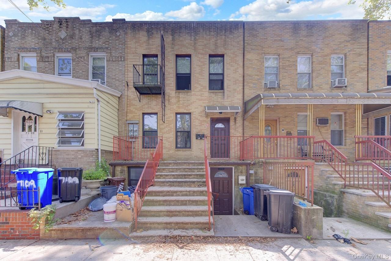 7111 68th St - Photo 2 of 18
