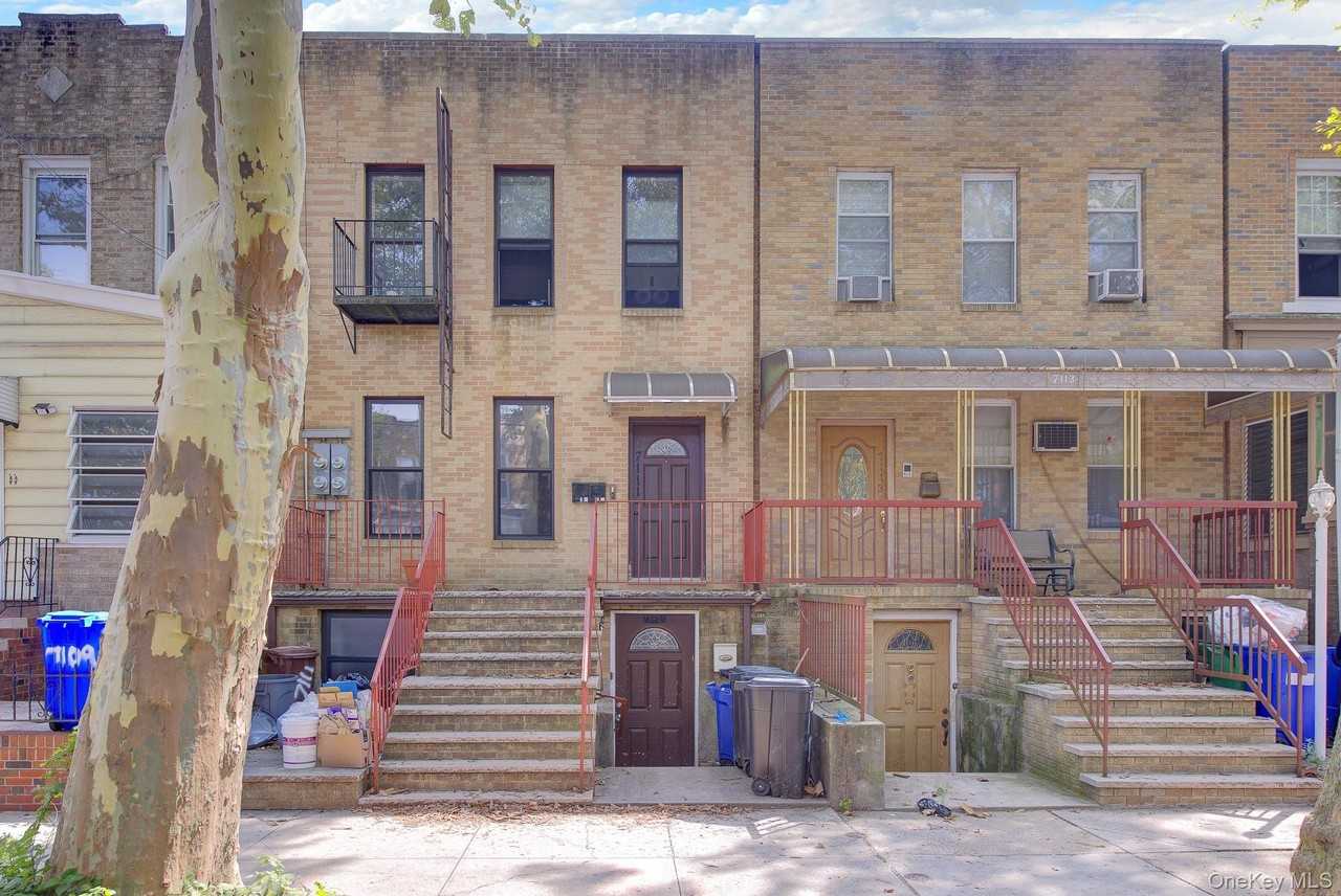 7111 68th St - Photo 3 of 18