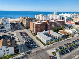 featured image of 470 E Broadway #B2