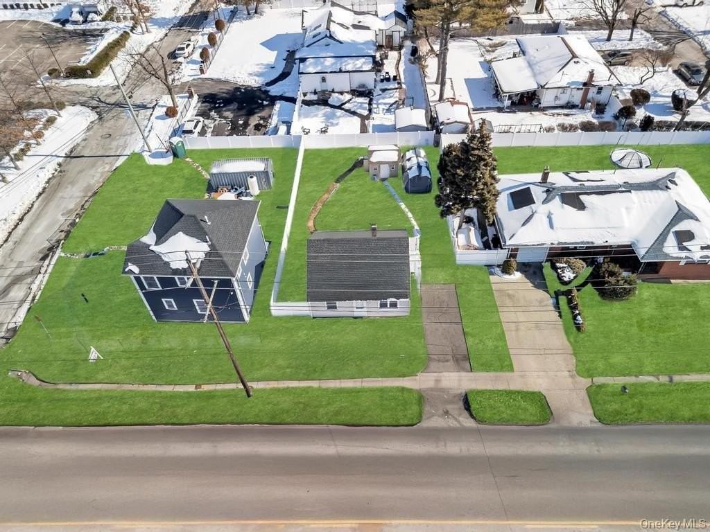 1333 5th Ave - Photo 2 of 5