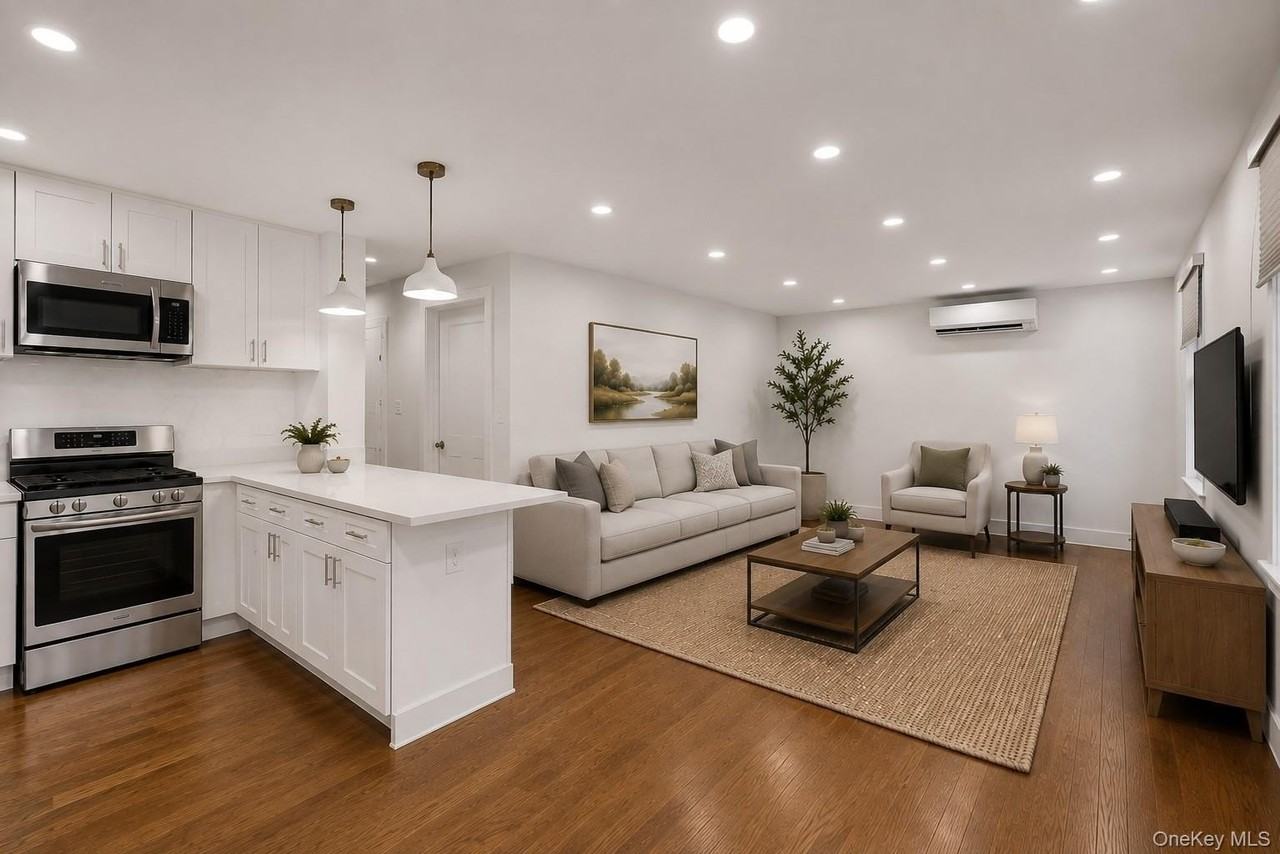 1431 Old Northern Blvd #6