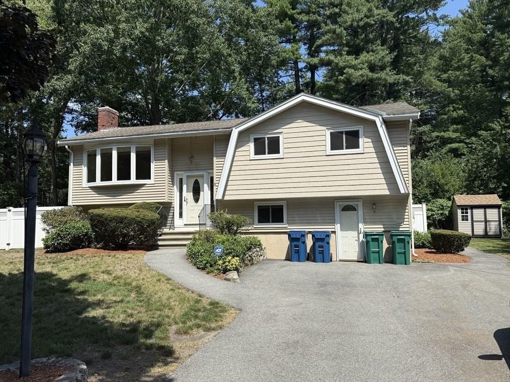 9 Brookdale Cir - Photo 3 of 26