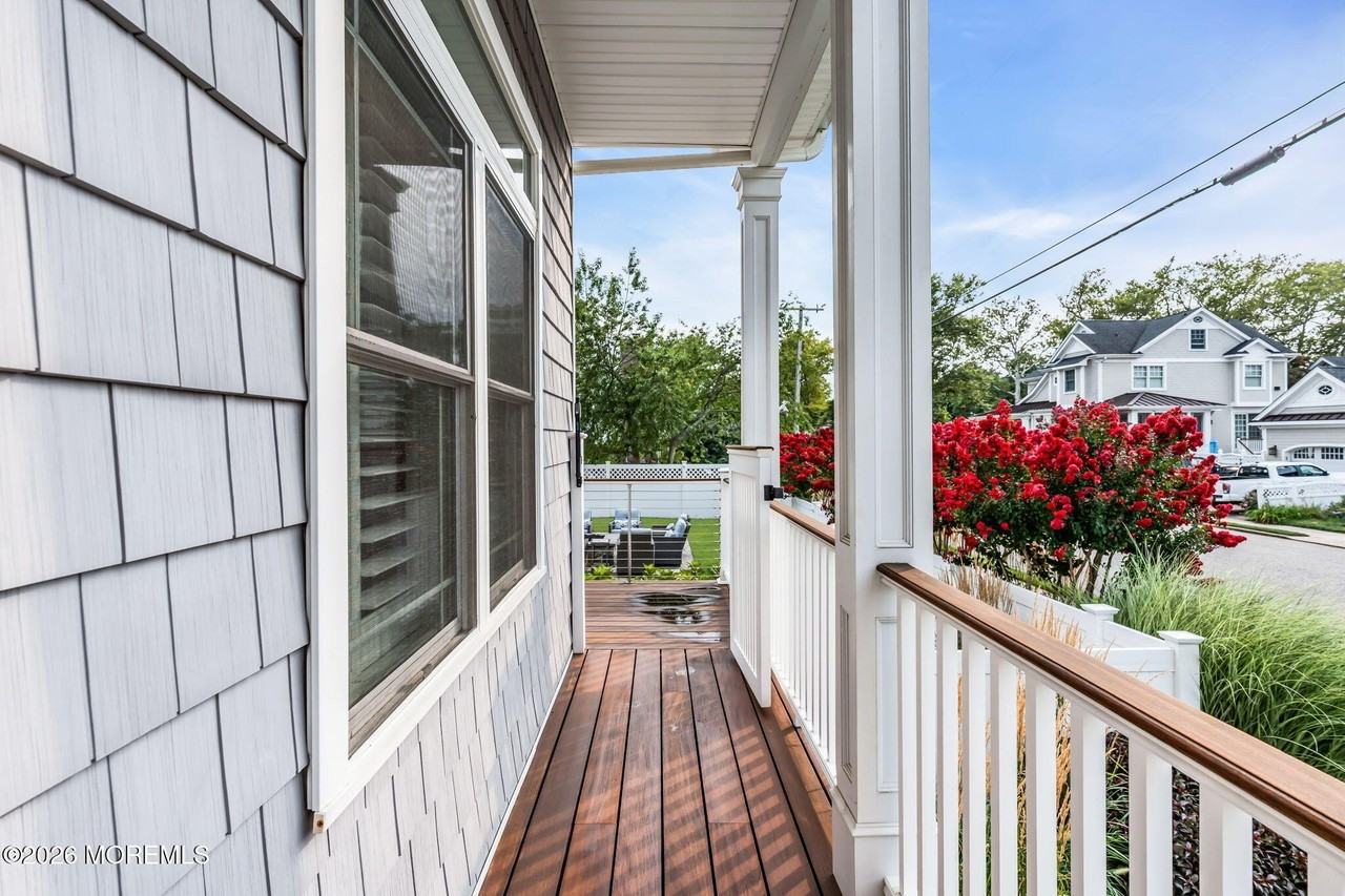 141 Fletcher Ave - Photo 4 of 50