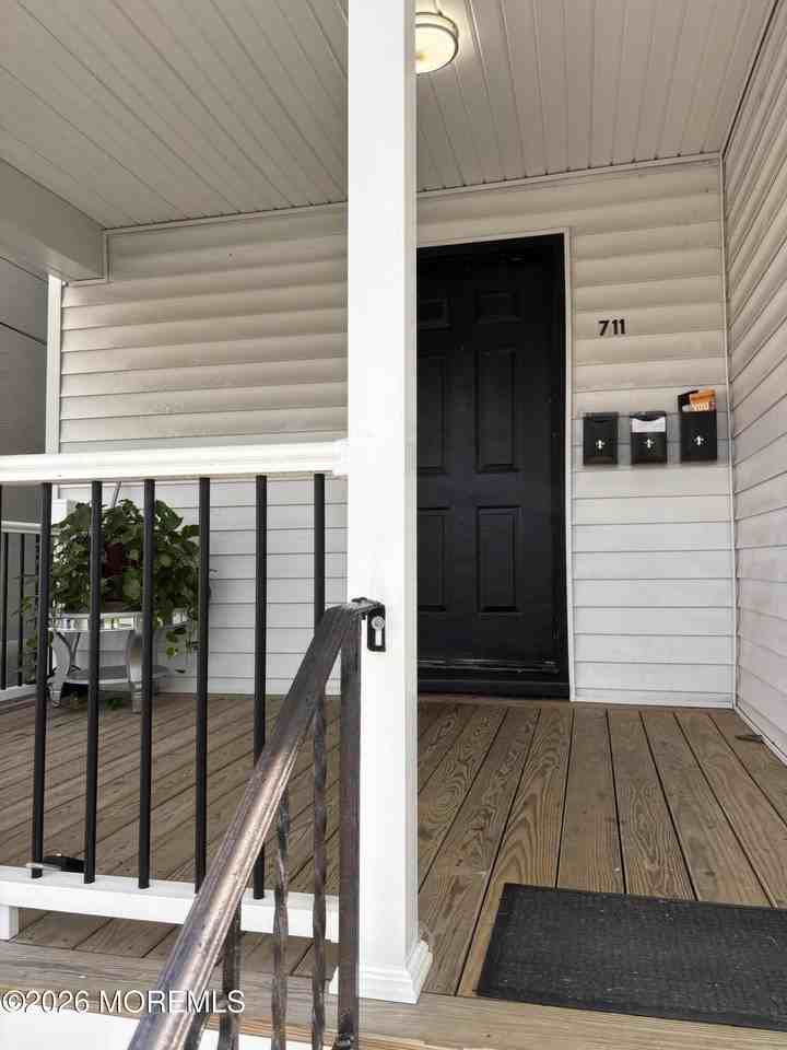711 3rd Ave #1 - Photo 2 of 18