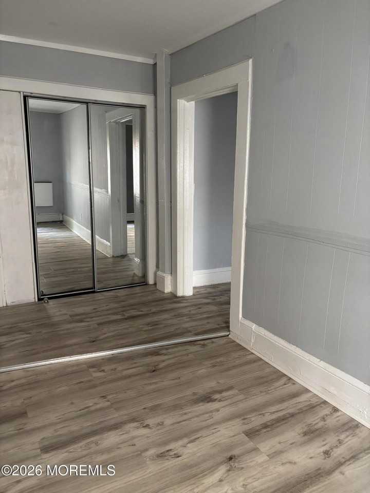 711 3rd Ave #1 - Photo 5 of 18
