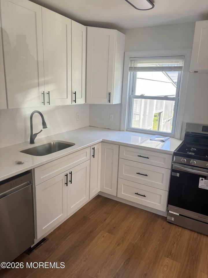 23 Campbell Ct - Photo 6 of 14