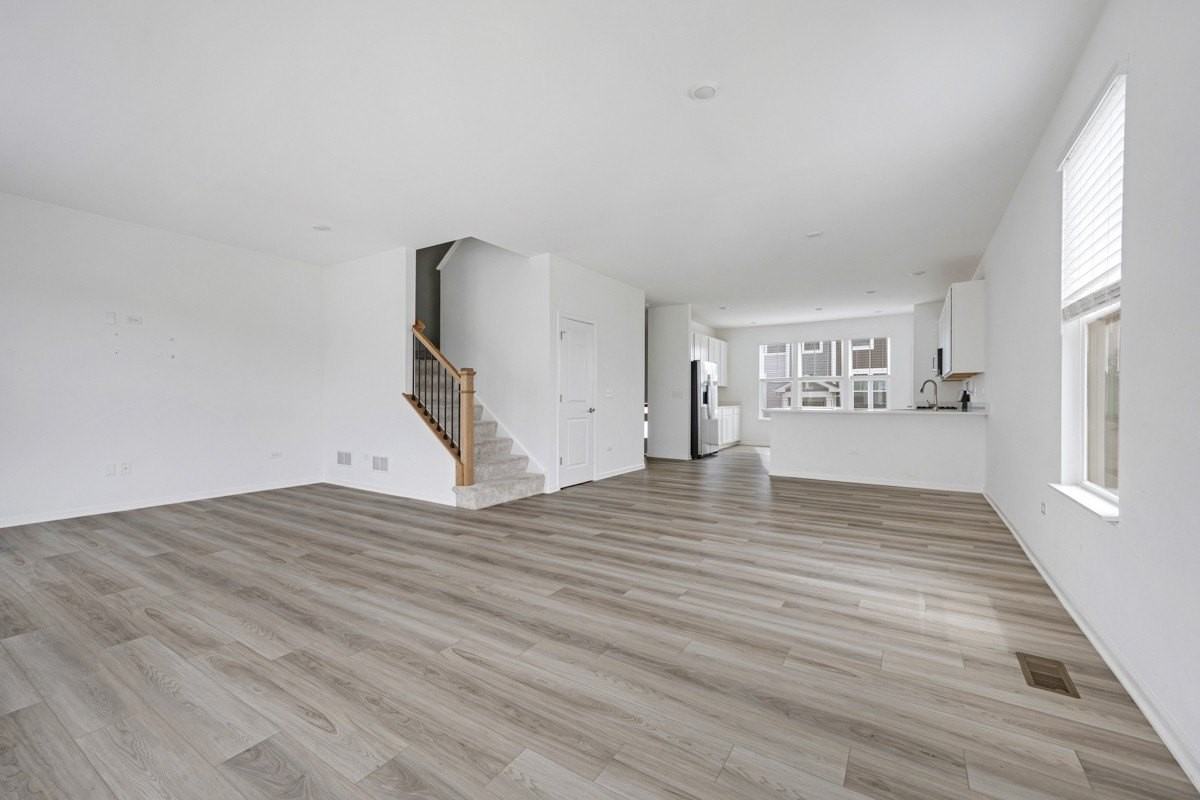 553 Wolverine Dr - Photo 6 of 25
