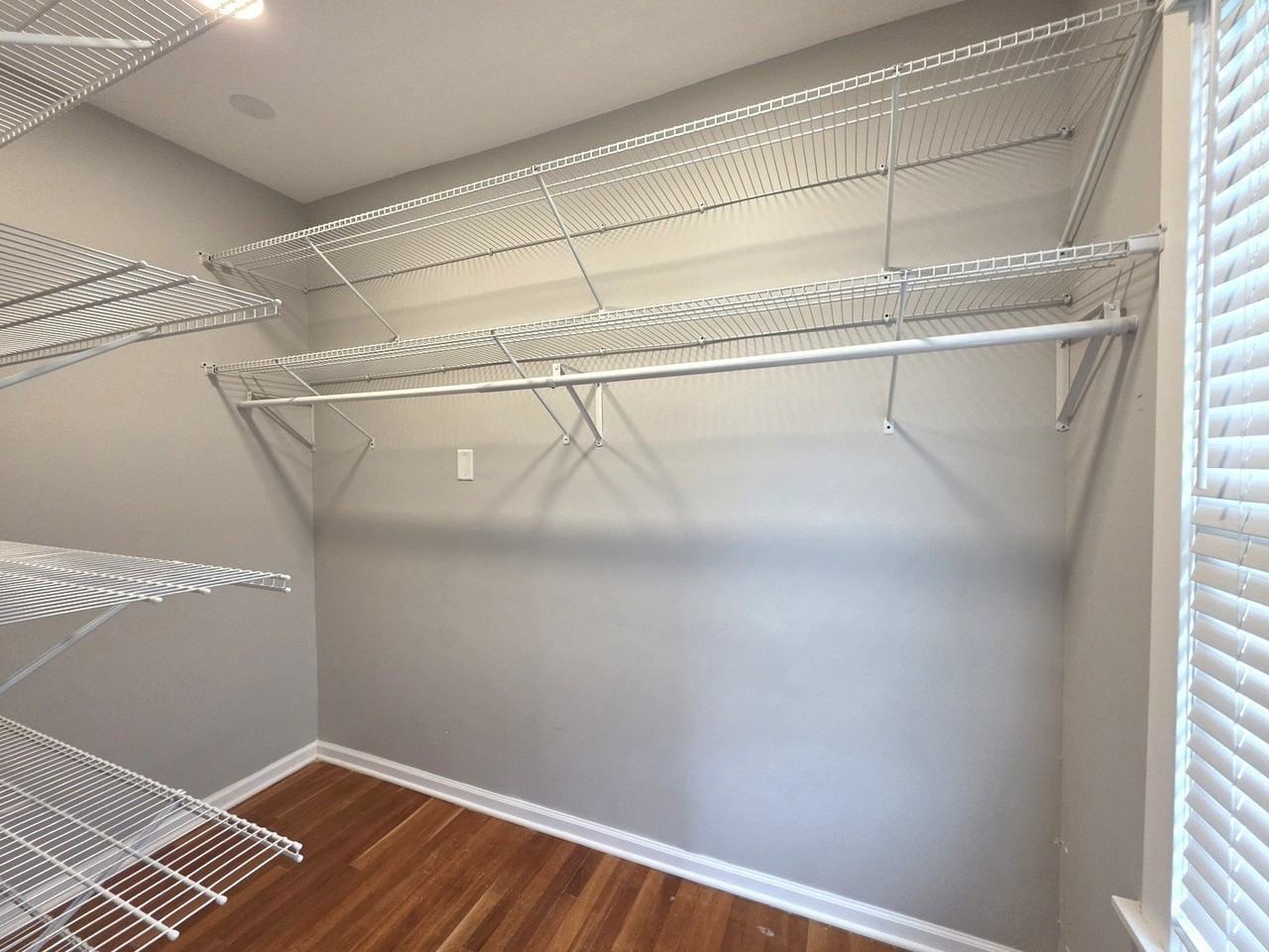 1029 S Elmwood Ave - Photo 6 of 14