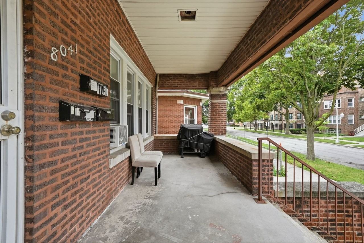 8041 S Laflin St #2 - Photo 3 of 26