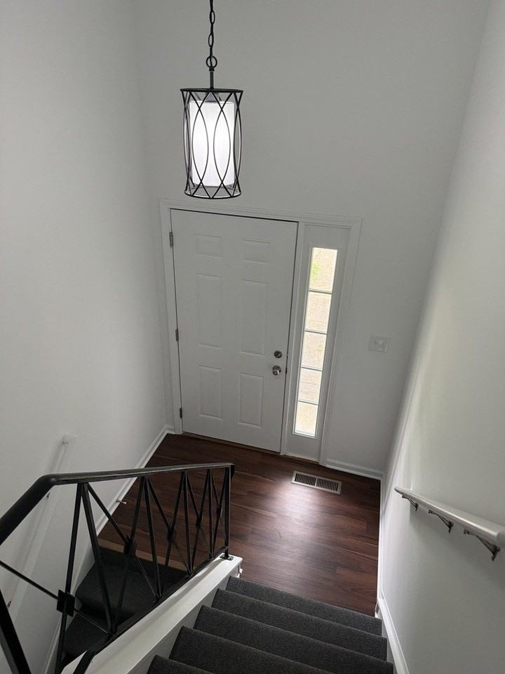 551 N Washington Ave #B - Photo 5 of 15