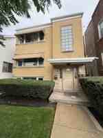 featured image of 5721 W Addison St #1