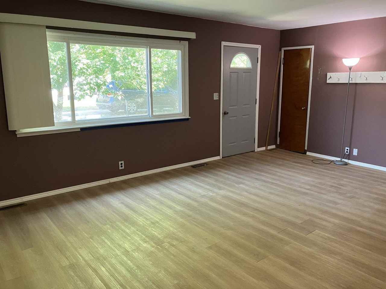 513 E Main St - Photo 3 of 31
