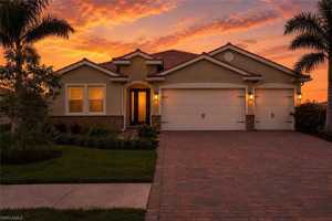 featured image of 18694 Royal Hammock Blvd