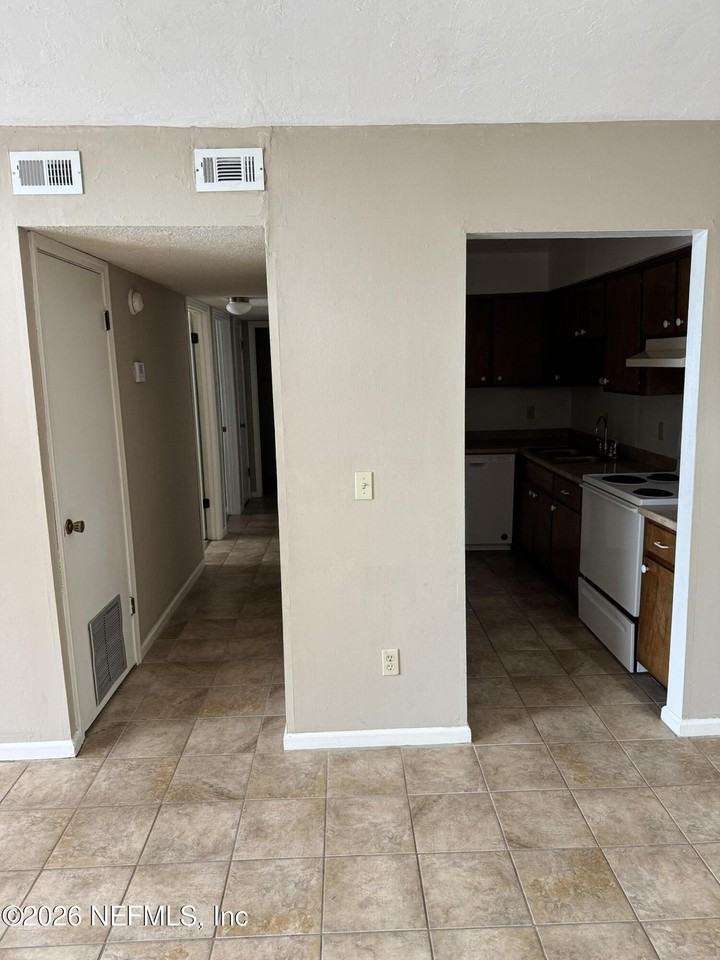 4751 San Jose Manor Dr W #1 - Photo 4 of 13