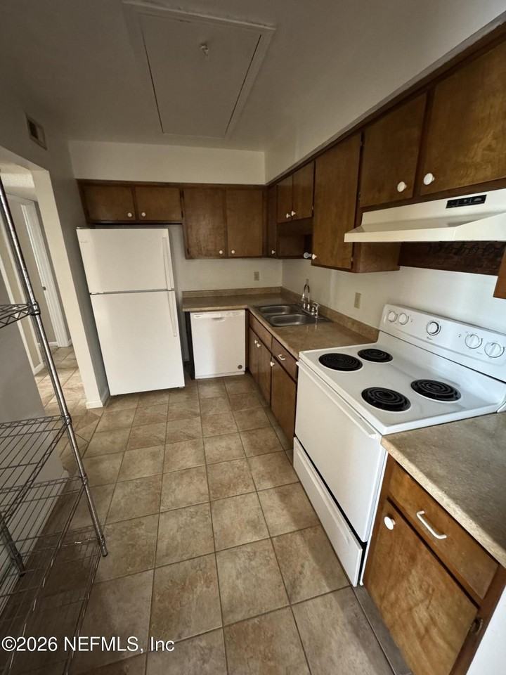 4751 San Jose Manor Dr W #1 - Photo 5 of 13