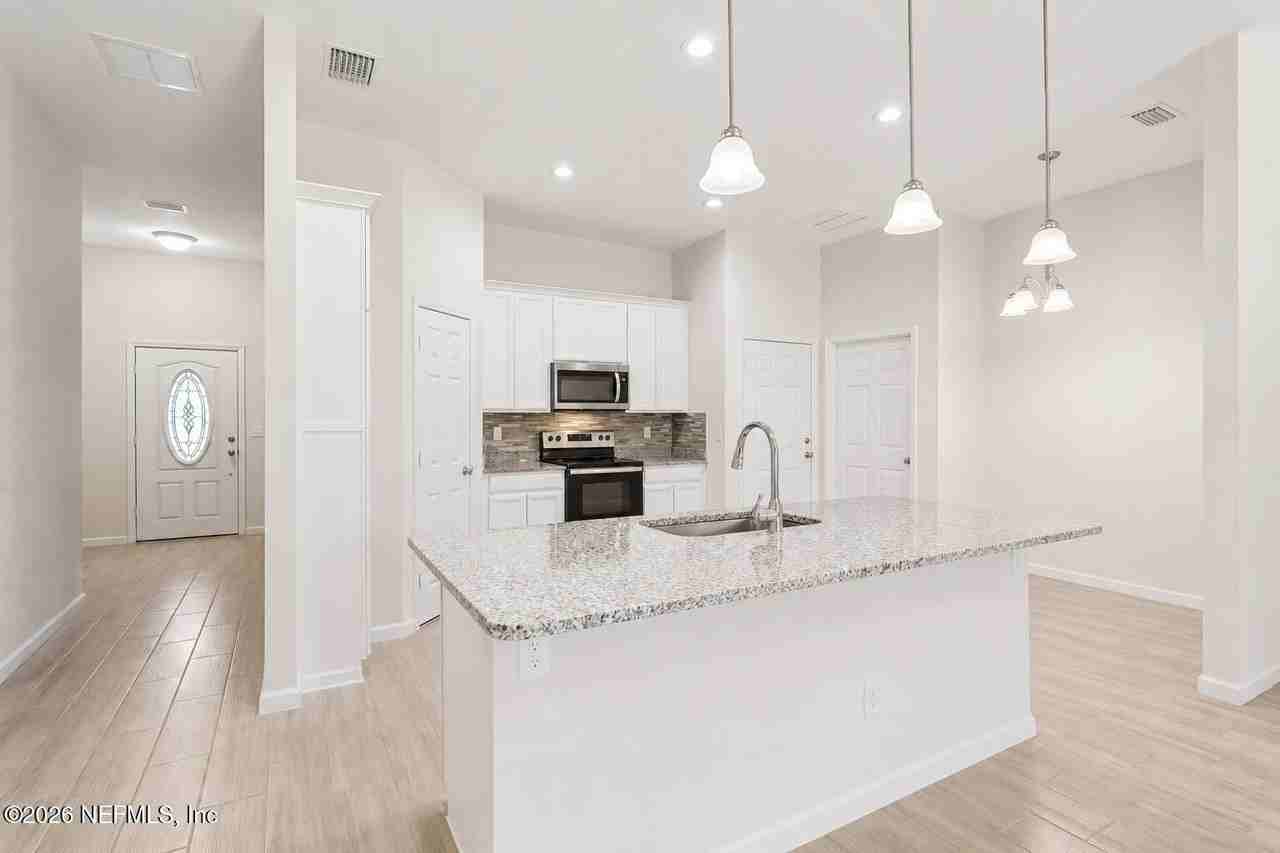 6117 Patriots Landing Ln - Photo 7 of 28