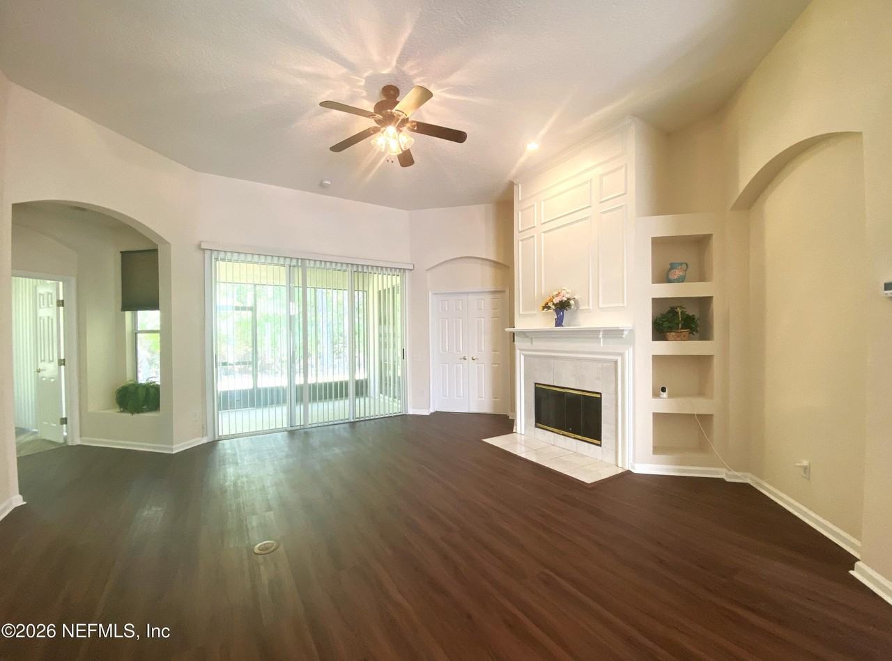 10519 Creston Glen Cir - Photo 3 of 25