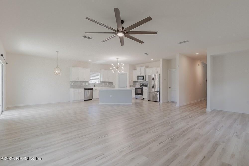 2223 Willow Springs Dr - Photo 4 of 20
