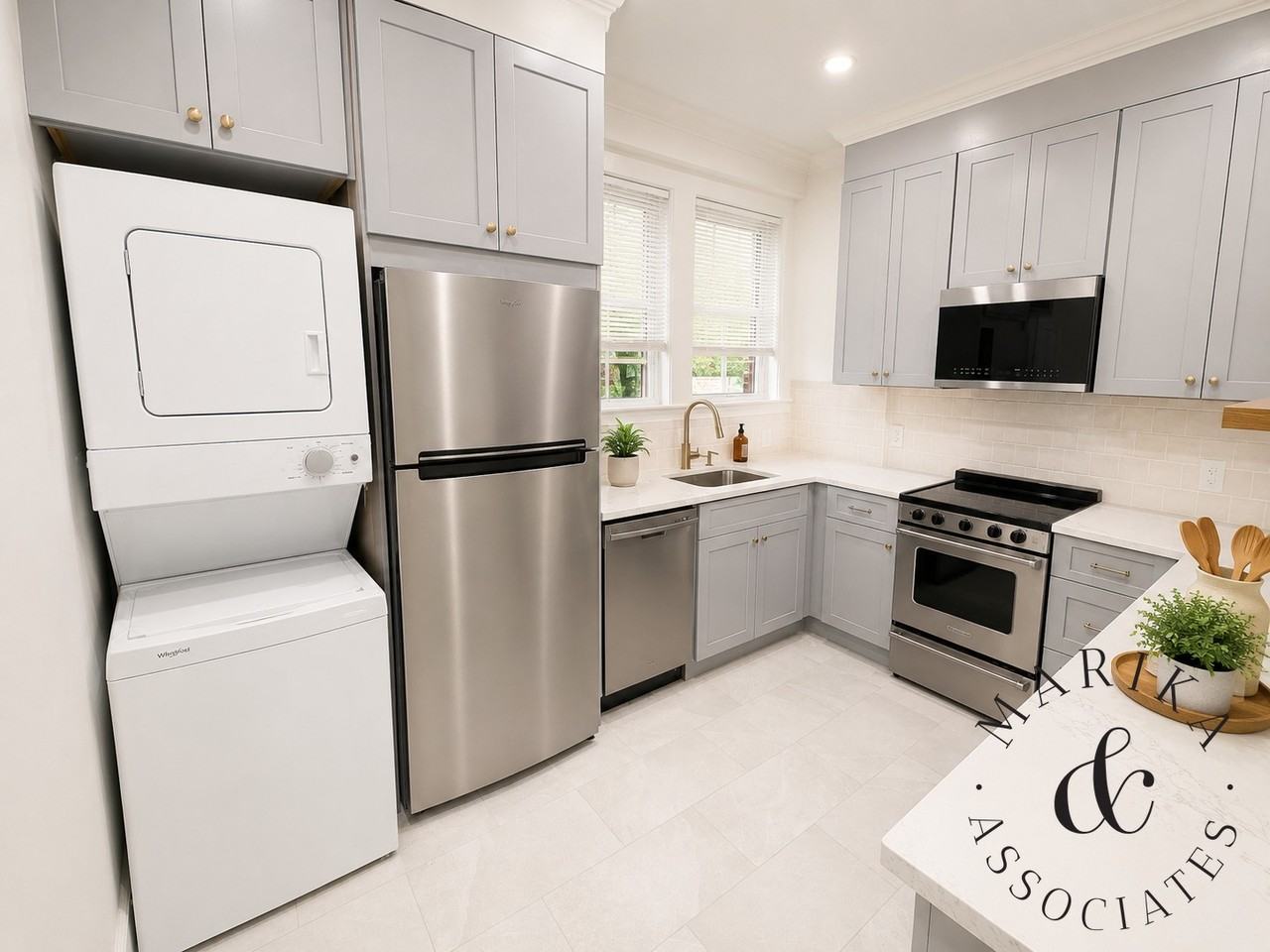 119 Freeman St #1 - Photo 5 of 12