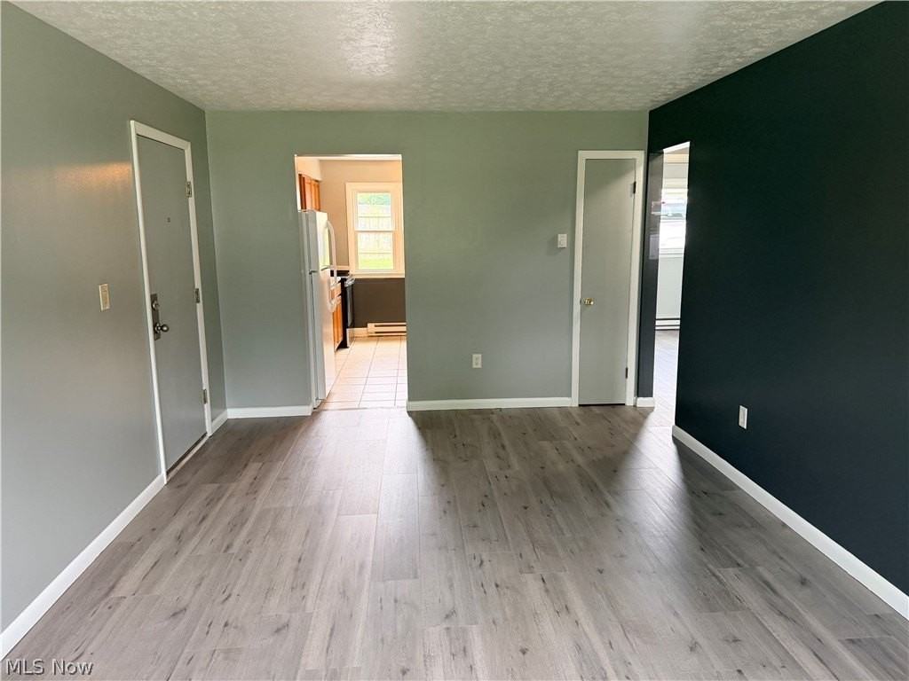 929 Cook Ave #2 - Photo 3 of 17