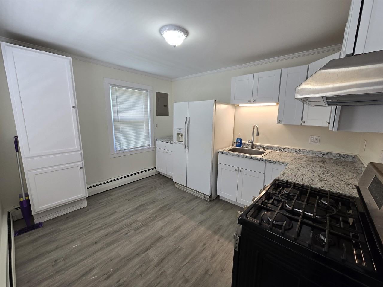 30 Halstead St - Photo 4 of 24