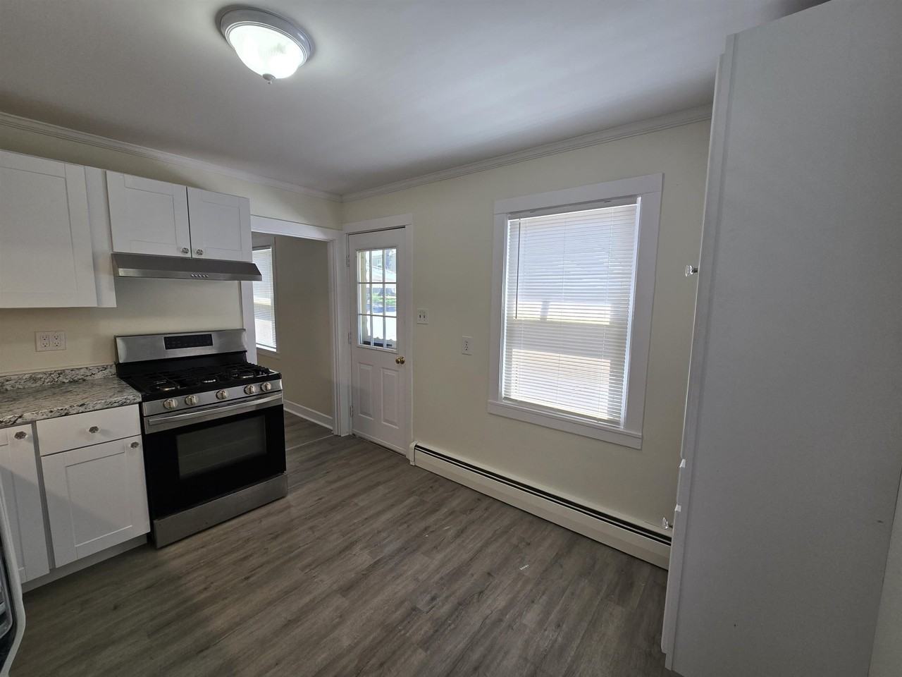 30 Halstead St - Photo 6 of 24