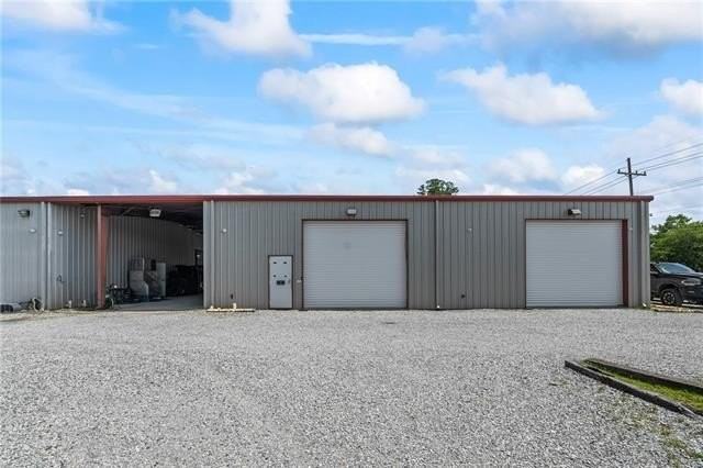 1429 Collins Blvd #B - Photo 2 of 8