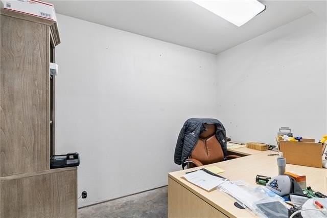1429 Collins Blvd #B - Photo 4 of 8
