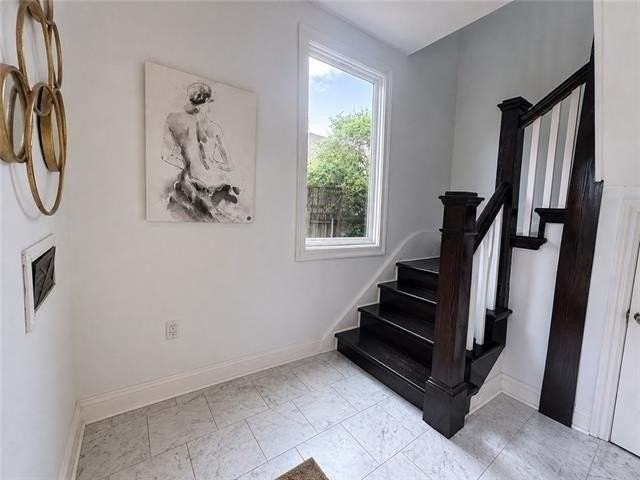 914 Friscoville Ave - Photo 3 of 25