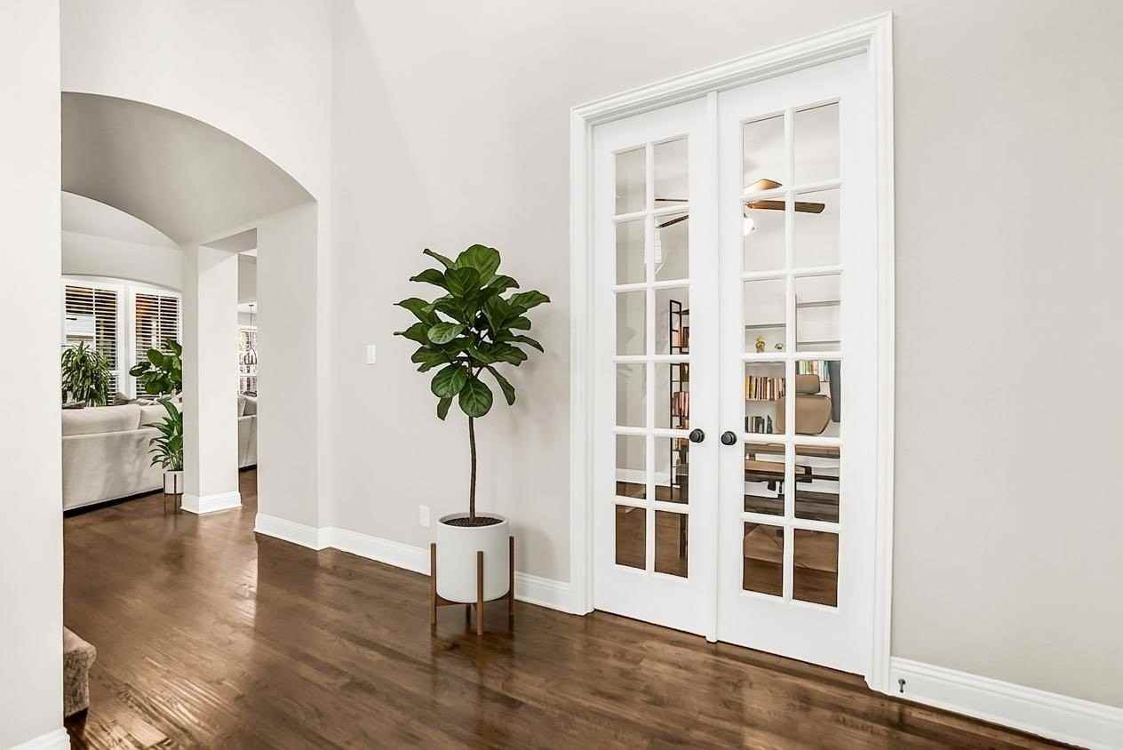 6913 Barolo Dr - Photo 2 of 40
