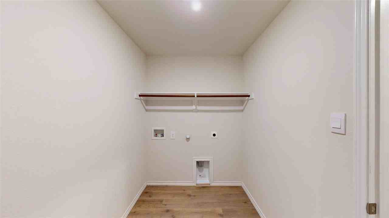 13153 Enclave Pkwy - Photo 4 of 17