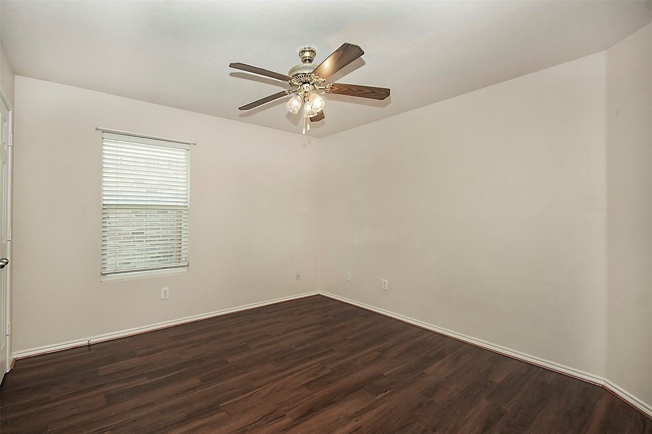 2812 Paddock Way - Photo 6 of 26