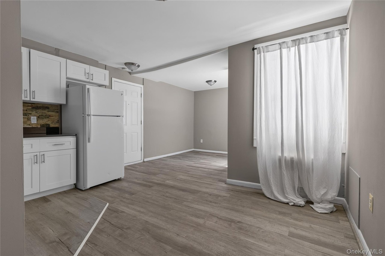 51 Georgia Ave ##3 - Photo 5 of 7