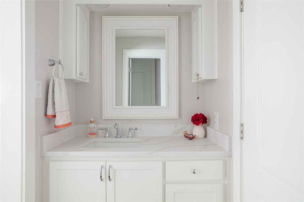 107 Sweet St - Photo 6 of 13